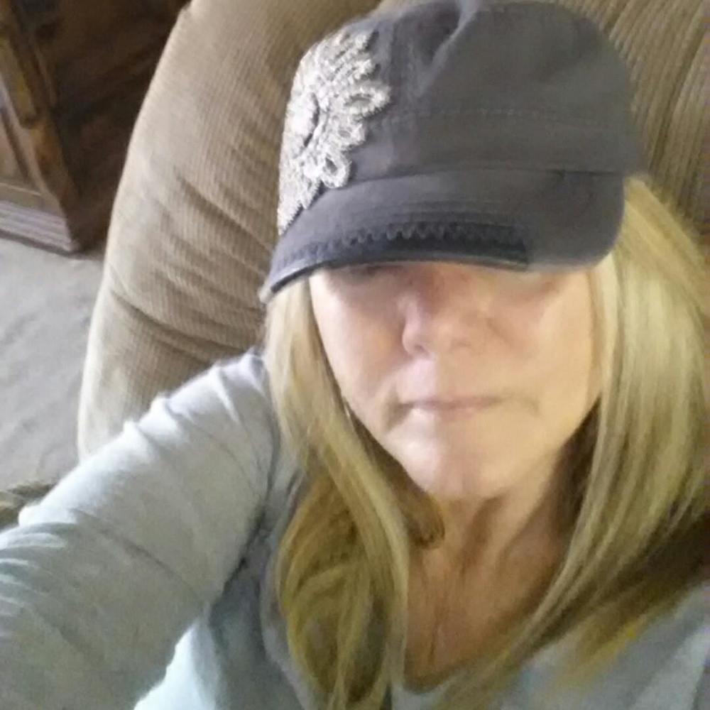 Meet your Posher, Priscilla